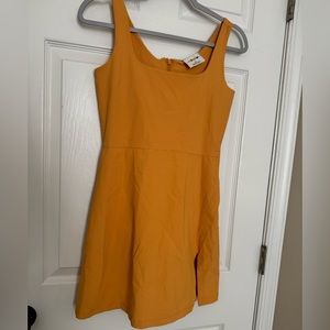 Alder women’s get dirty dress XS ✨sold out online✨